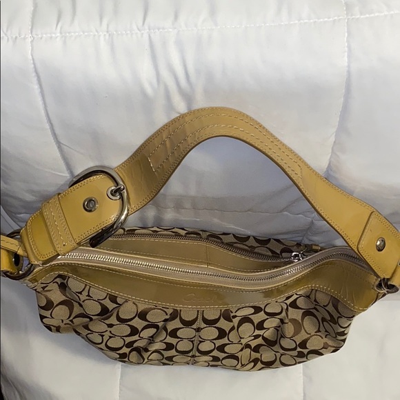 Tan Coach handbag - Picture 4 of 9